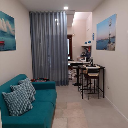 Filioli 28 Apartment Бари Екстериор снимка